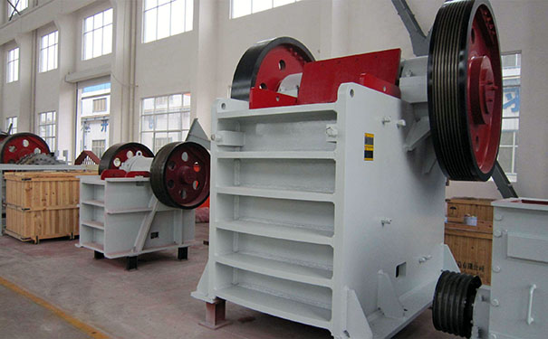 细颚式破碎机