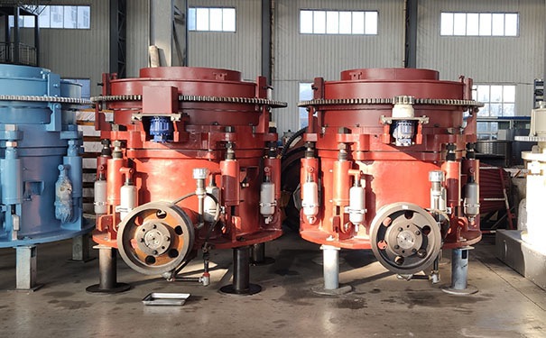 青海圆锥破碎机现场视频图片