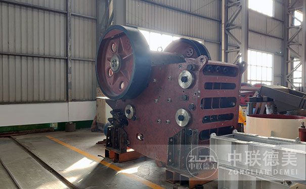 复合式破碎机哪里好,哪里有卖的?